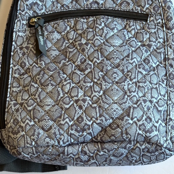 Simply Southern Sling Bag Backpack Purse Black Gray Pattern NWOT - Picture 4 of 12